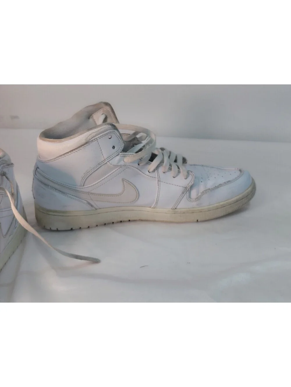 Nike Air Jordan 1 Retro Men's Size 12.5 White  554724-102